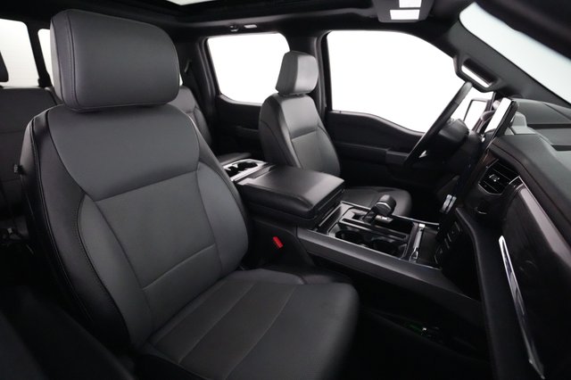 2023 Ford F-150 Lightning — photo 12 of 15