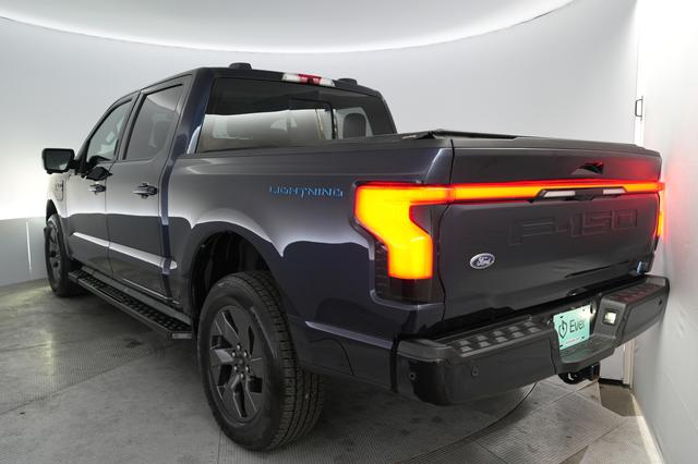 2023 Ford F-150 Lightning — photo 2 of 15