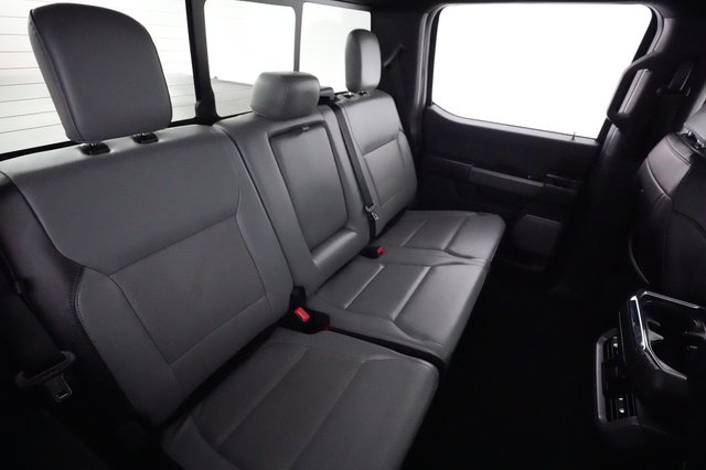 2023 Ford F-150 Lightning — photo 4 of 15