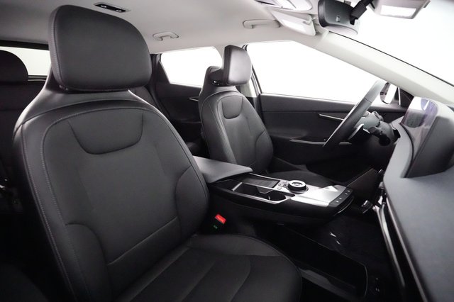 2023 Kia EV6 — photo 18 of 20