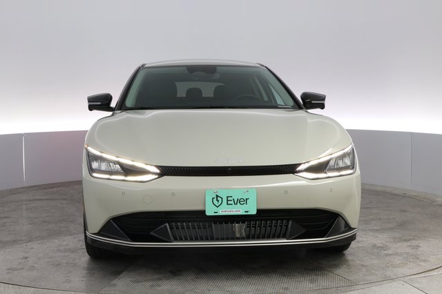 2023 Kia EV6 — photo 9 of 20