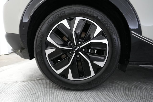 2023 Kia EV6 — photo 7 of 20