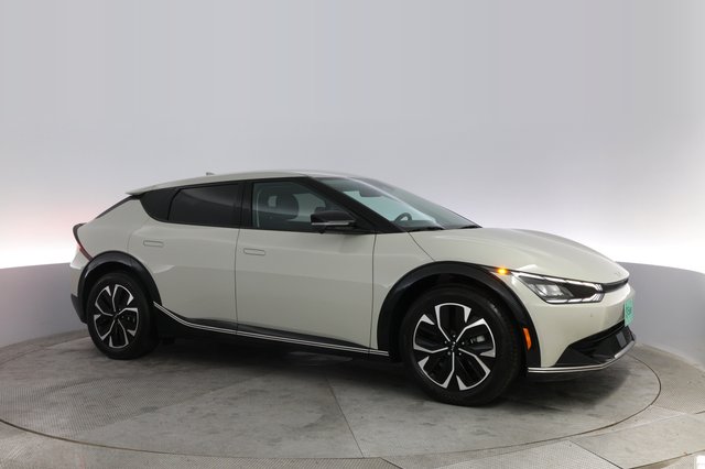 2023 Kia EV6 — photo 11 of 20