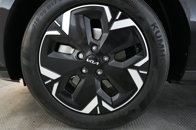 2023 Kia Niro EV — photo 15 of 21