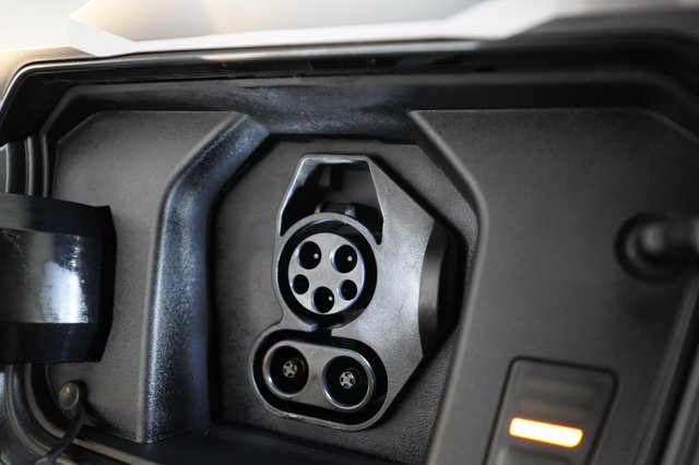 2023 Kia Niro EV — photo 8 of 21
