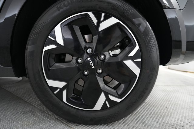 2023 Kia Niro EV — photo 16 of 21