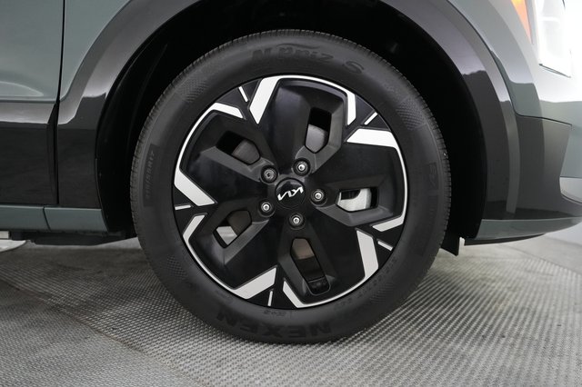 2023 Kia Niro EV — photo 16 of 20