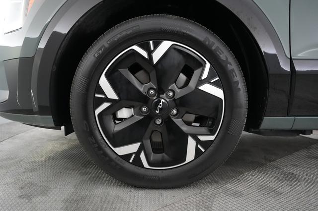 2023 Kia Niro EV — photo 7 of 20