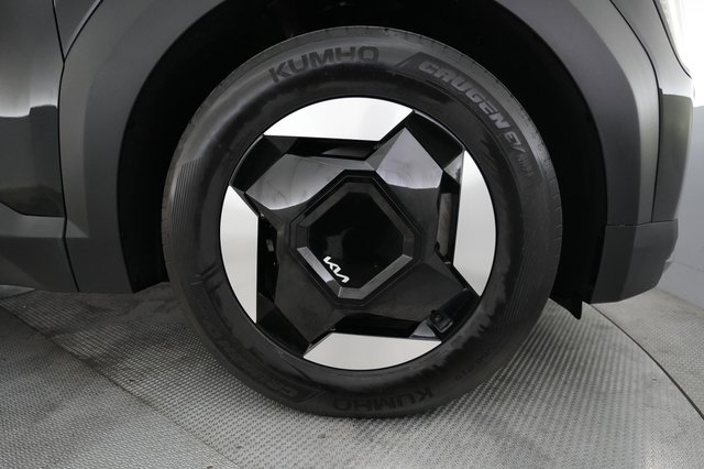 2024 Kia EV9 — photo 17 of 23