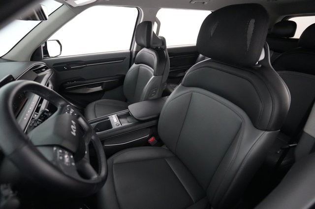 2024 Kia EV9 — photo 3 of 23