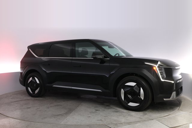 2024 Kia EV9 — photo 11 of 23