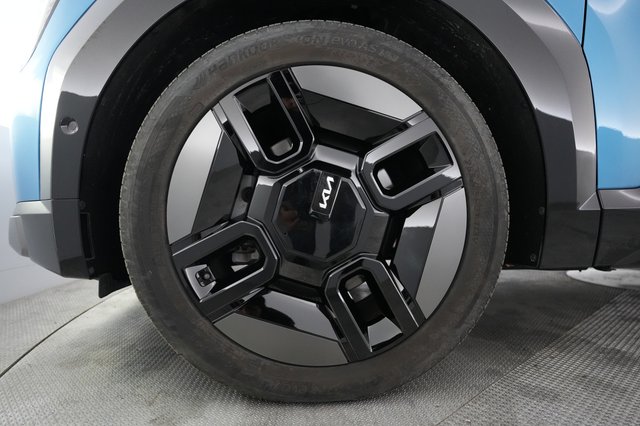 2024 Kia EV9 — photo 16 of 23
