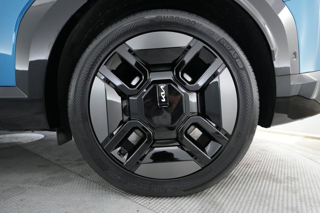 2024 Kia EV9 — photo 15 of 23
