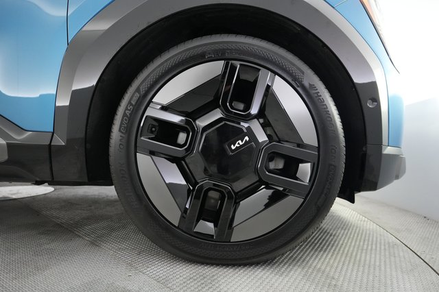 2024 Kia EV9 — photo 17 of 23