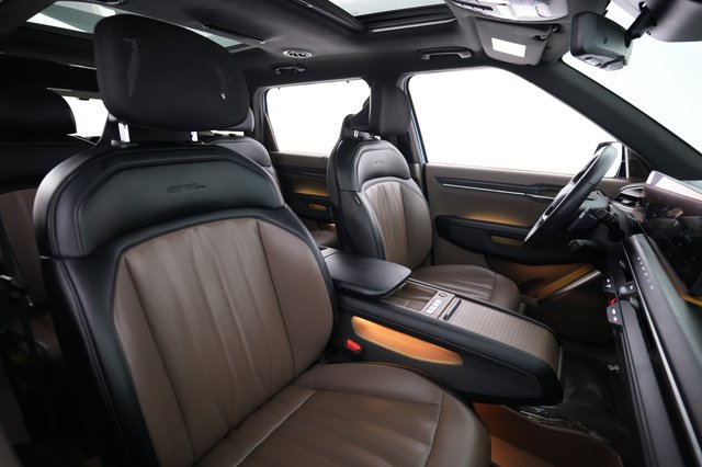 2024 Kia EV9 — photo 18 of 23