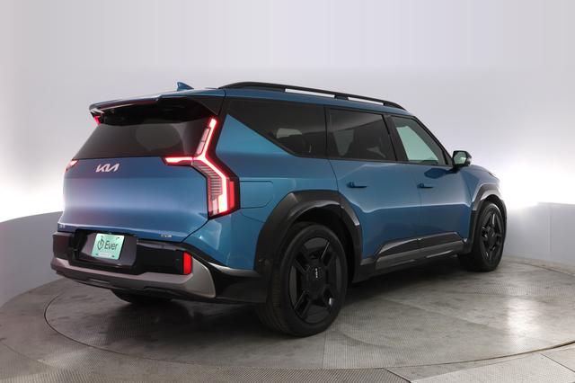 2024 Kia EV9 — photo 2 of 23