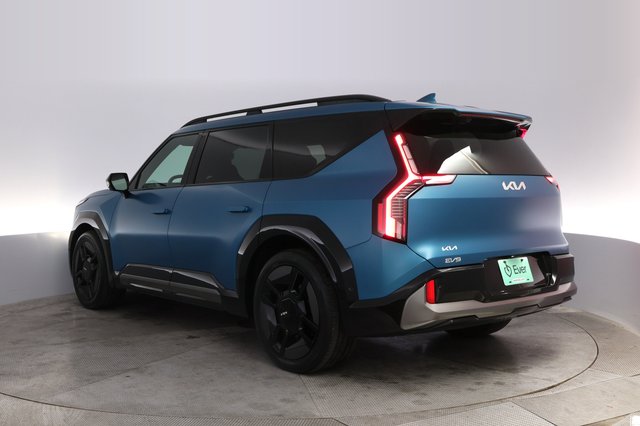 2024 Kia EV9 — photo 13 of 21