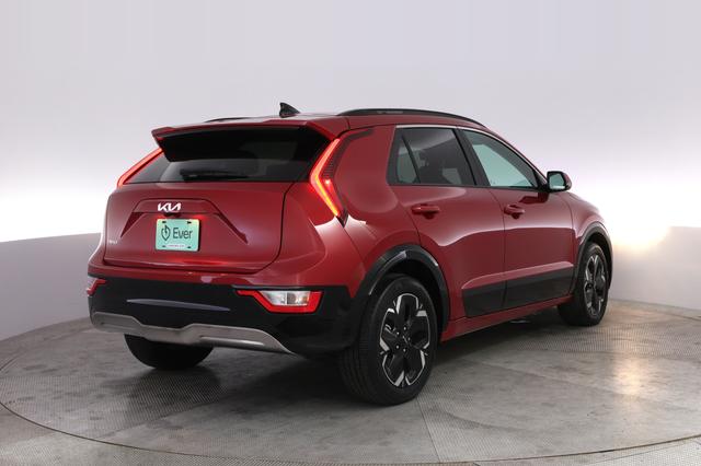 2024 Kia Niro EV — photo 2 of 21
