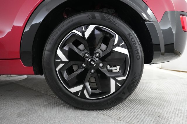 2024 Kia Niro EV — photo 17 of 21