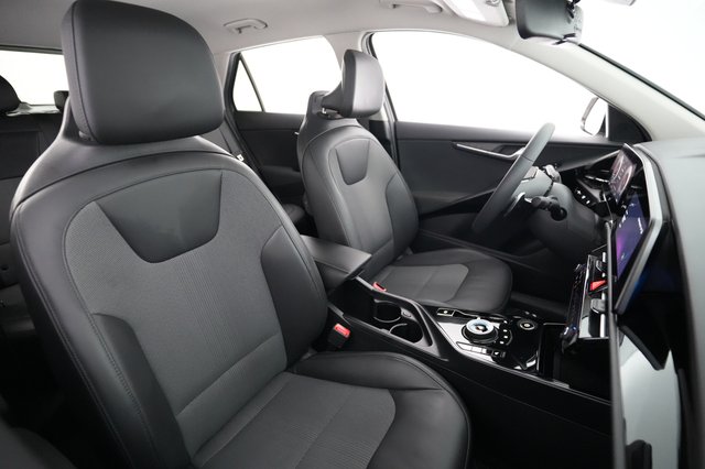2024 Kia Niro EV — photo 16 of 18