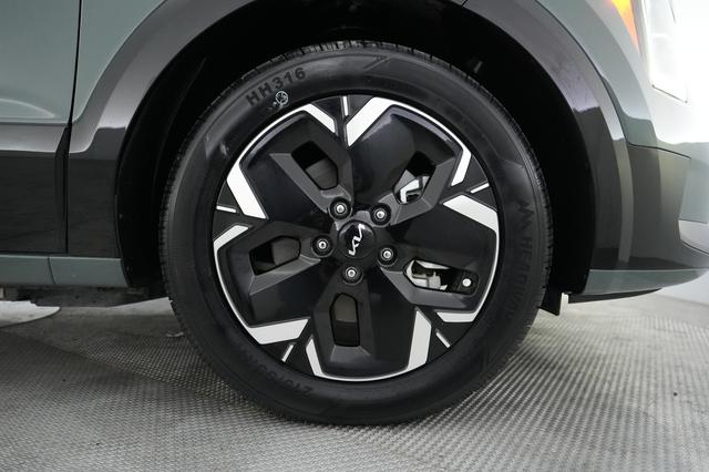2024 Kia Niro EV — photo 7 of 18