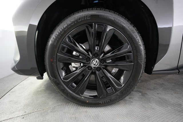 2025 Toyota bZ4X — photo 15 of 20