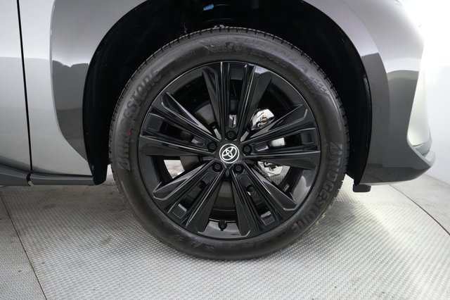 2025 Toyota bZ4X — photo 16 of 20