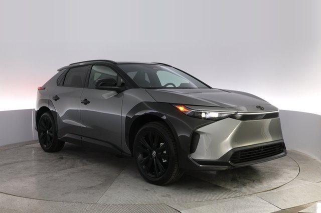 2025 Toyota bZ4X — photo 10 of 20