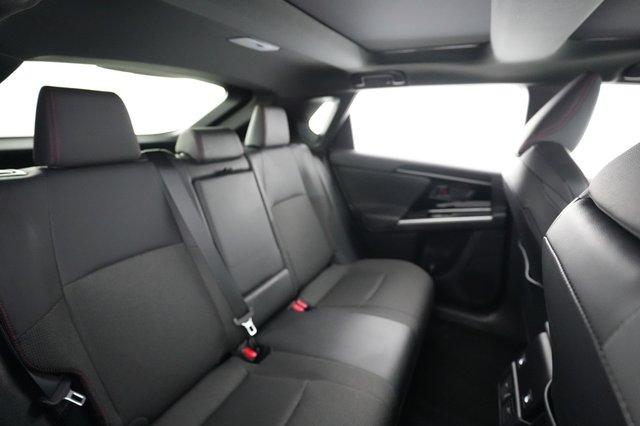 2025 Toyota bZ4X — photo 4 of 20