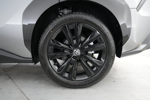 2025 Toyota bZ4X — photo 7 of 20