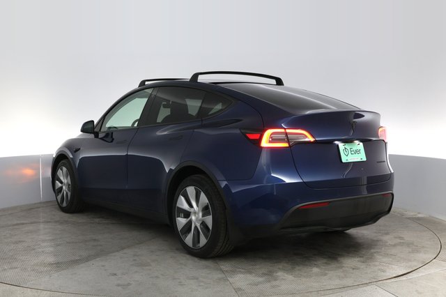 2022 Tesla Model Y — photo 13 of 21