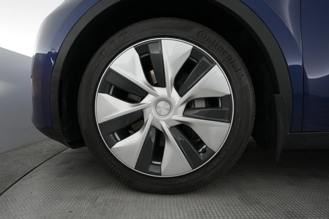 2022 Tesla Model Y — photo 15 of 21