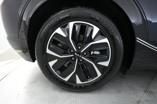 2024 Kia EV6 — photo 7 of 21