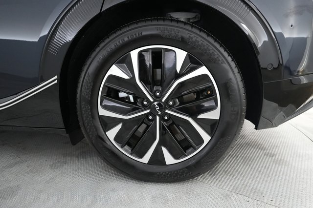 2024 Kia EV6 — photo 15 of 21