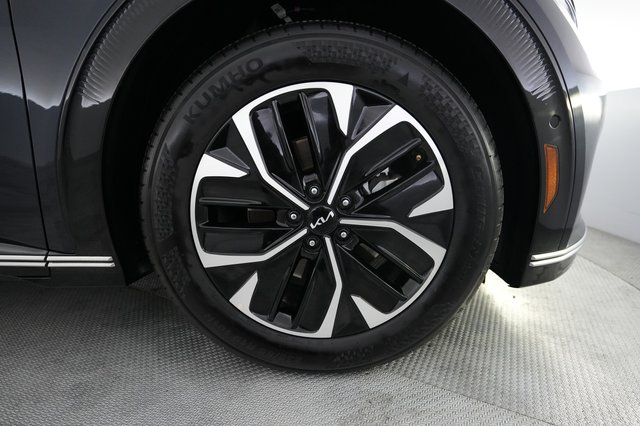 2024 Kia EV6 — photo 17 of 21