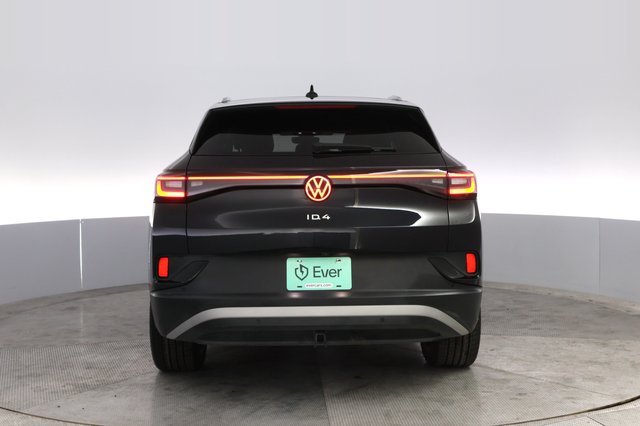 2023 Volkswagen ID.4 — photo 12 of 23