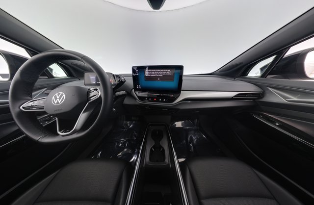 2023 Volkswagen ID.4 — photo 21 of 23