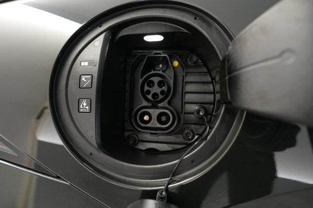 2023 Hyundai IONIQ 6 — photo 8 of 21
