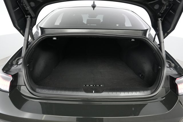 2023 Hyundai IONIQ 6 — photo 6 of 21