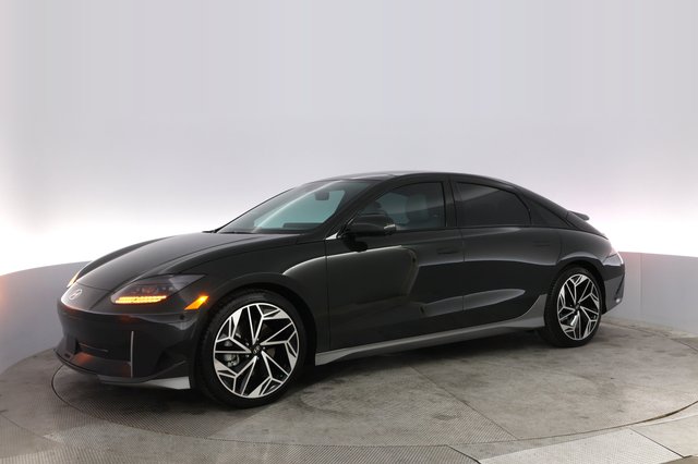 2023 Hyundai IONIQ 6 — photo 14 of 21