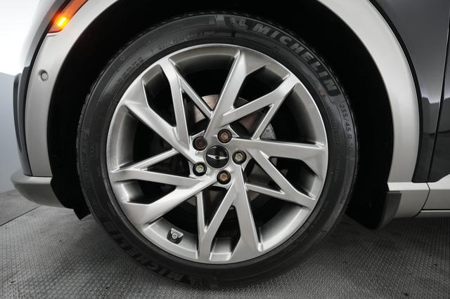 2023 Genesis GV60 — photo 7 of 22