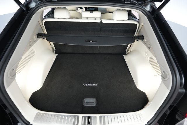 2023 Genesis GV60 — photo 6 of 22