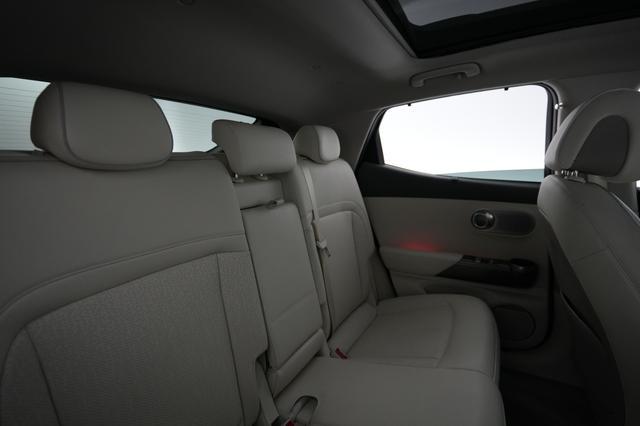 2023 Genesis GV60 — photo 4 of 22
