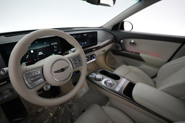 2023 Genesis GV60 — photo 3 of 22