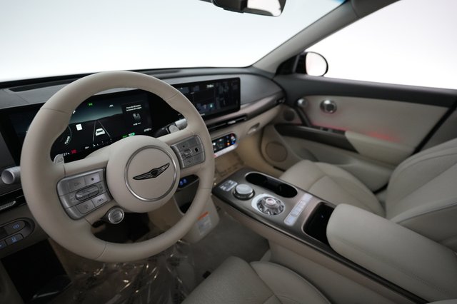 2023 Genesis GV60 — photo 3 of 22