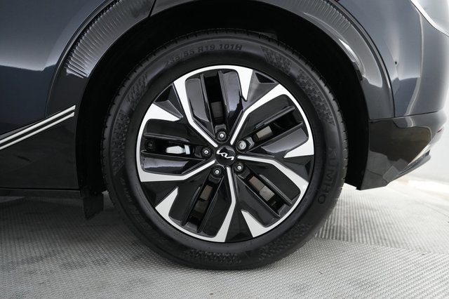 2023 Kia EV6 — photo 7 of 21