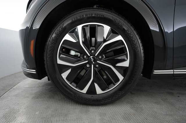 2023 Kia EV6 — photo 15 of 21