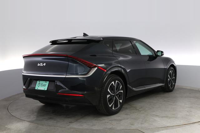2023 Kia EV6 — photo 2 of 21