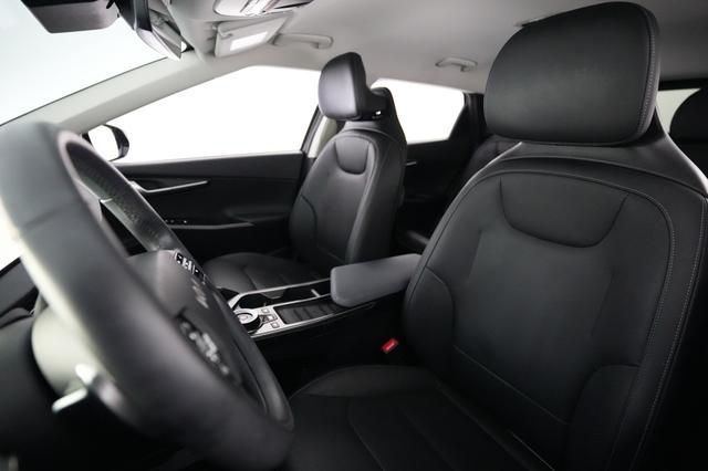 2023 Kia EV6 — photo 3 of 21