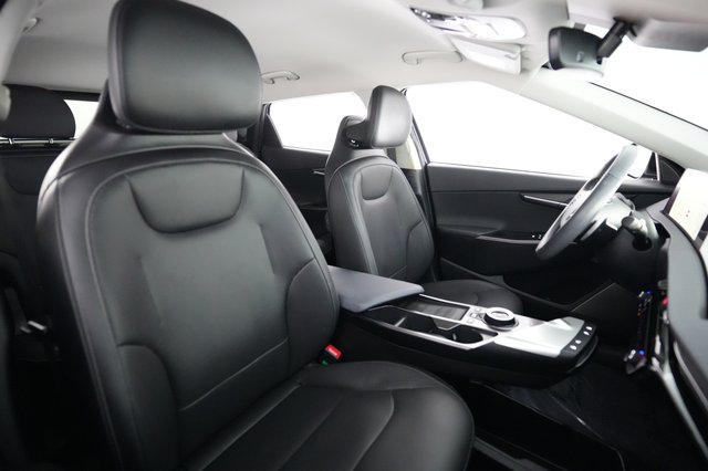 2023 Kia EV6 — photo 18 of 21